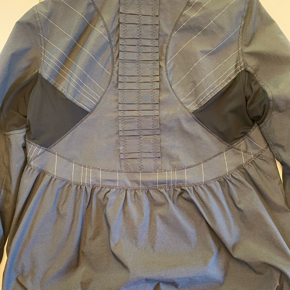 Run:Hustle jacket - Picture 5 of 5